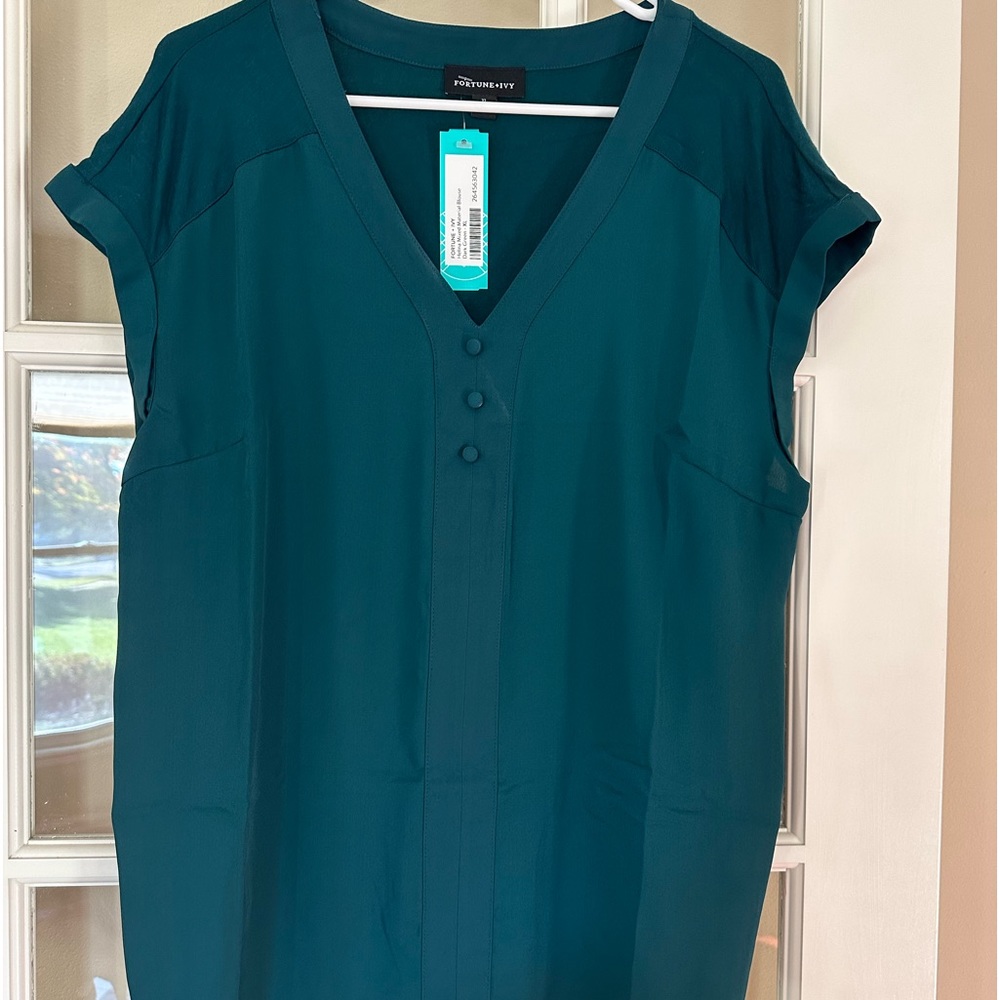 Fortune and Ivy short sleeve blouse